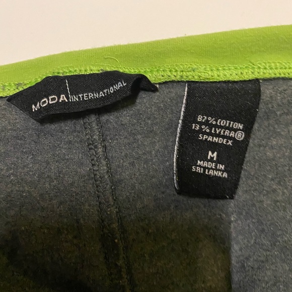 EUC - Flare Leg Foldover Yoga Pants - Medium. - Picture 2 of 2